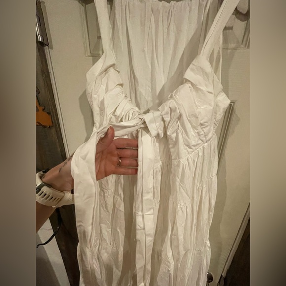 Forever That Girl Tiered Ruched Back Bow Dress. Size: XS - Picture 6 of 8